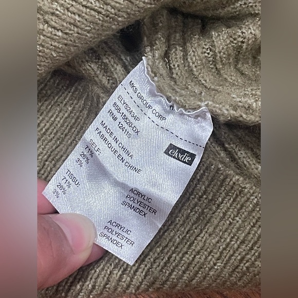 Elodie Sage Ribbed Women's Sweater - Picture 7 of 9